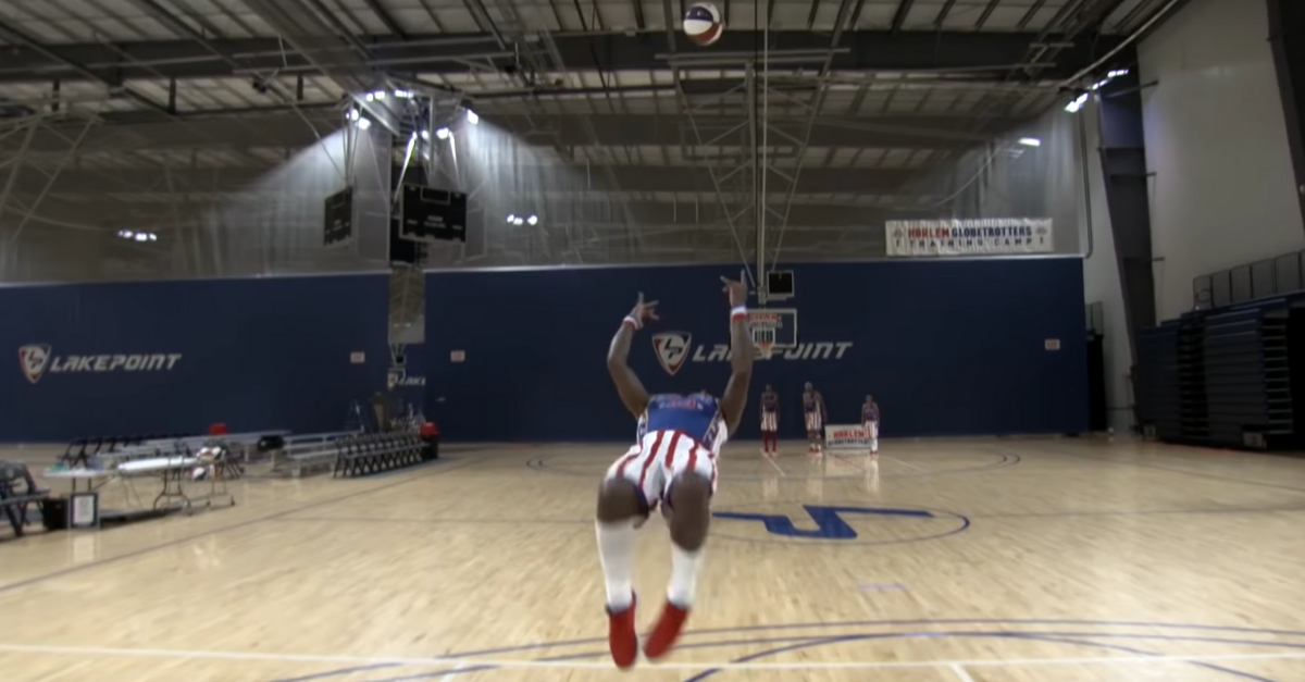 Look Harlem Globetrotters Break 5 Guinness World Records In One