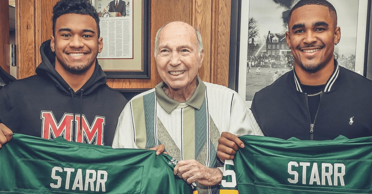 LOOK: Alabama’s Star Quarterbacks Meet a Living Legend