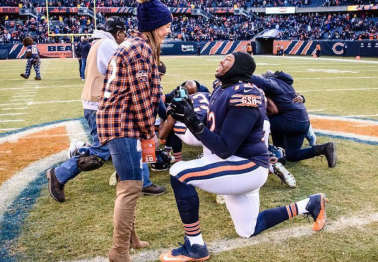 Chicago Bears' OL Proposes, Then Fiance's Racially-Charged Tweets Resurface