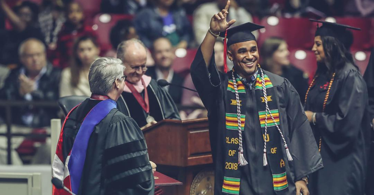 WATCH: Jalen Hurts Graduated and Received a Spectacular Ovation