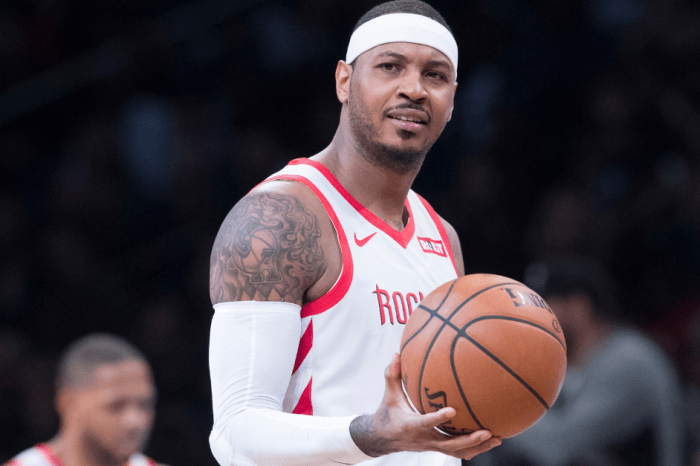 Houston Trades Aging Carmelo Anthony to Chicago for Some Cash