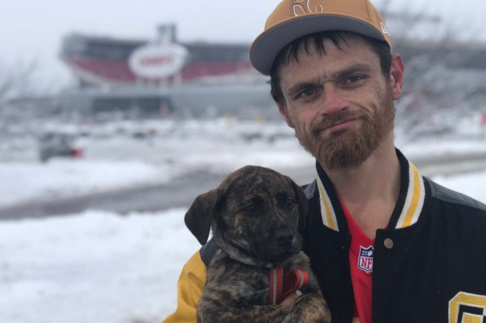 Homeless Man Rescues NFL Player Stuck in Snow Storm