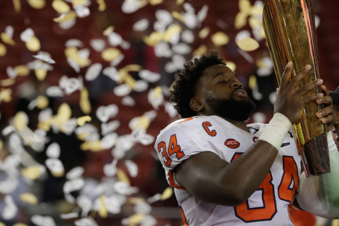 AP Top 25: Clemson Finishes No. 1 to Close Out the College Football Season