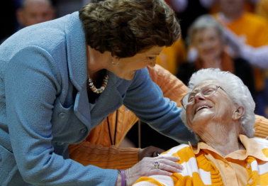 The Lady Vols Basketball Program is Mourning Another Tragic Loss