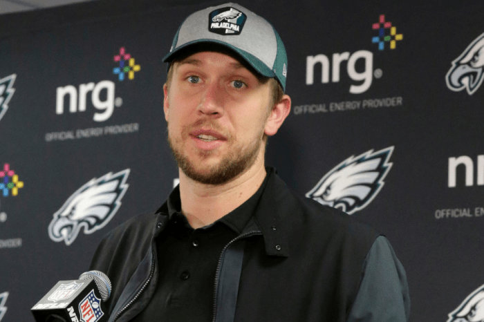 Nick Foles Gets Ran Out of Philly, Now This Team Needs to Sign Him Immediately