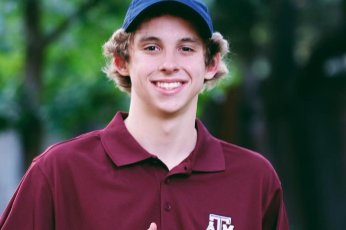 Aggie Swimmer Delays Cancer Surgery to Shine at the SEC Championships