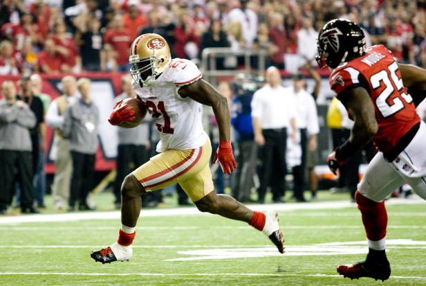 San Francisco 49ers RB Frank Gore fined $10,500 for wearing his socks too  low 