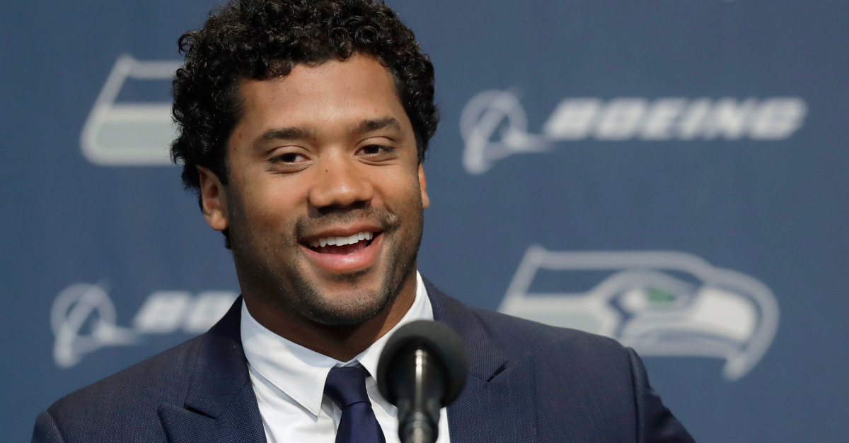 Russell Wilson Gifts $12,000 in Amazon Stock to Entire Seahawks O-Line