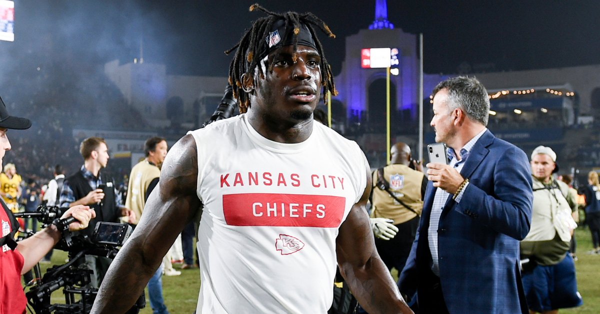 Chiefs' Tyreek Hill linked to domestic battery case in suburban KC