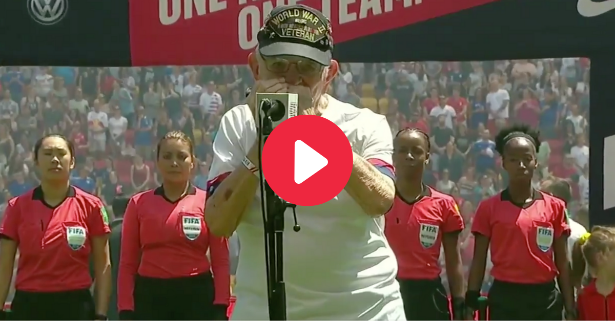 World War II Veteran Plays National Anthem on His Harmonica