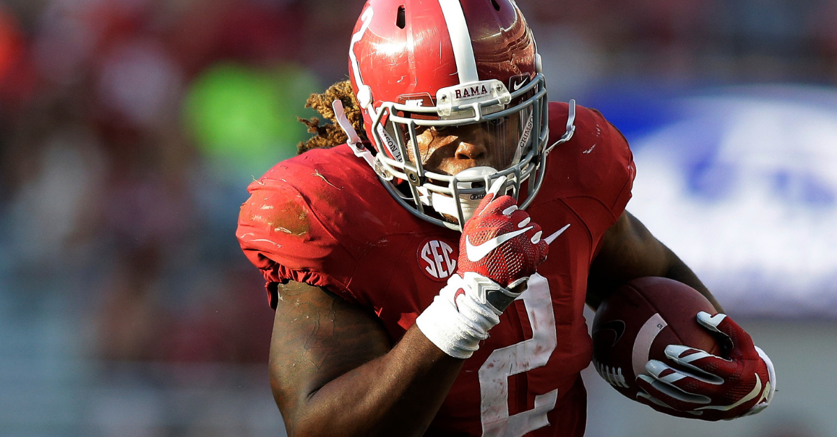 Derrick Henry's High School Jersey Retired in Hometown - FanBuzz