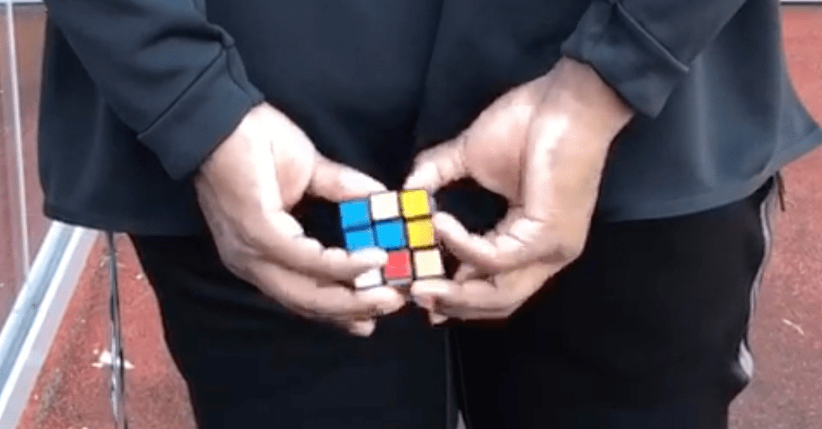 New York Jets Rookie is a Rubik’s Cube Mastermind