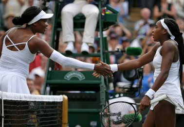 15-Year-Old Upsets Venus Williams, 39, at Wimbledon