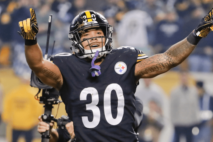 Steelers RB Reveals ‘I Had a Week to Live’ Before Cancer Diagnosis
