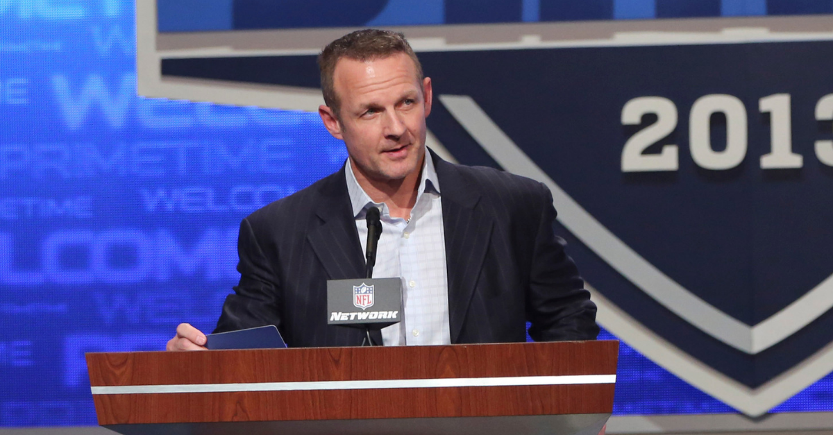 Former NFL star Merril Hoge opens up about the cancer he believes was  caused by Roundup - CBS News