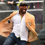 How Ray Lewis' Squirrel Dance Became His Signature Move - FanBuzz