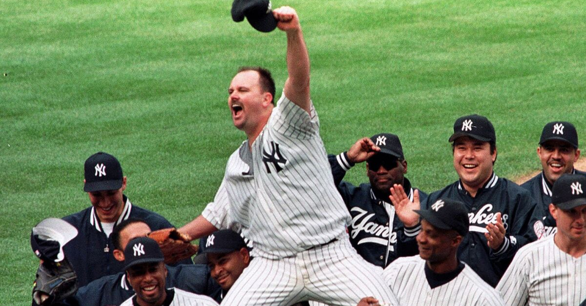 David Wells Overcame "Skull-Rattling Hangover" to Throw His Perfect Game -  FanBuzz