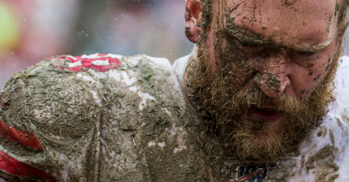 San Francisco 49ers Slide Past Washington Redskins in Soggy D.C. Mud Bowl