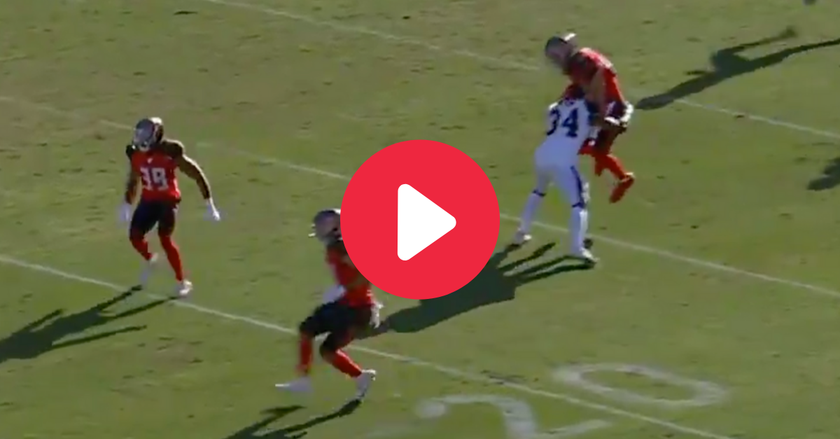 Bucs LB Suffers Nasty Arm Injury During Bodyslam Tackle