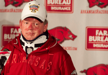 Thousands Sign Petition for Arkansas to Re-Hire Bobby Petrino