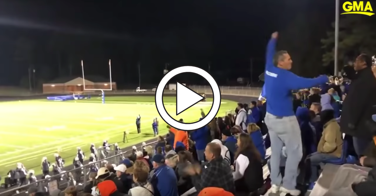 Cheer Dad Performs Daughters Routine In Viral Video Fanbuzz