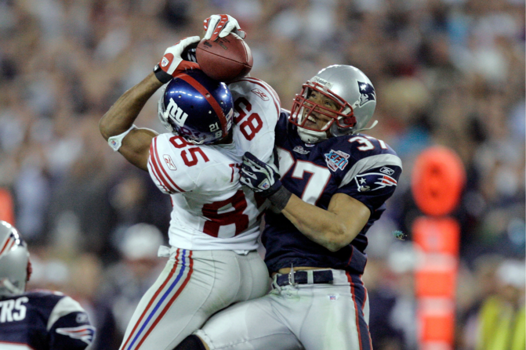 David Tyree makes the helmet catch in Super Bowl XLII.