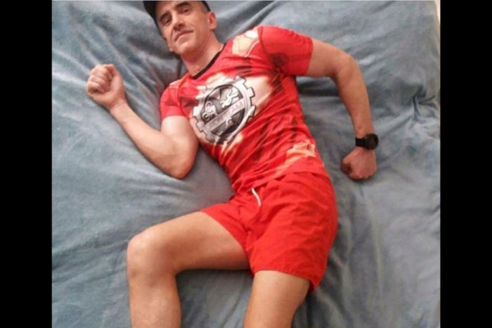 Man Spends 10 Hours Running 155 Miles Around His Bed