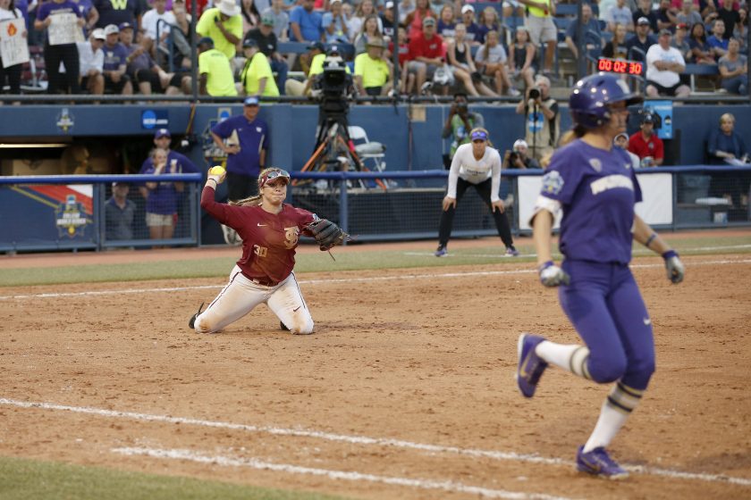 Jessie Warren makes a play for FSU in the WCWS.
