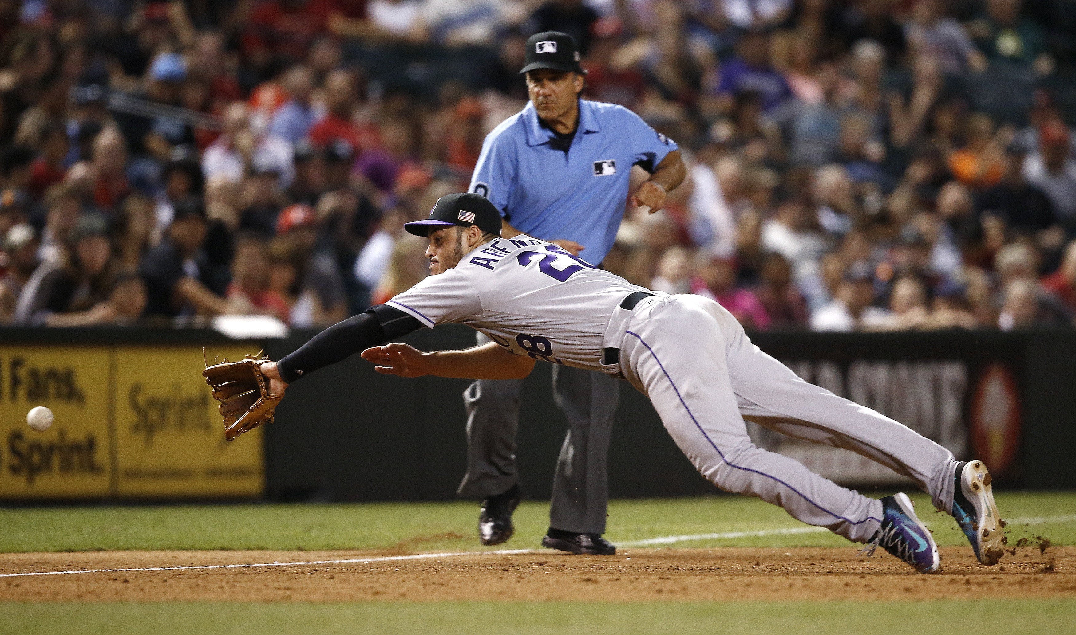 Baseball positions all 9 explained plus other roles on roster fanbuzz