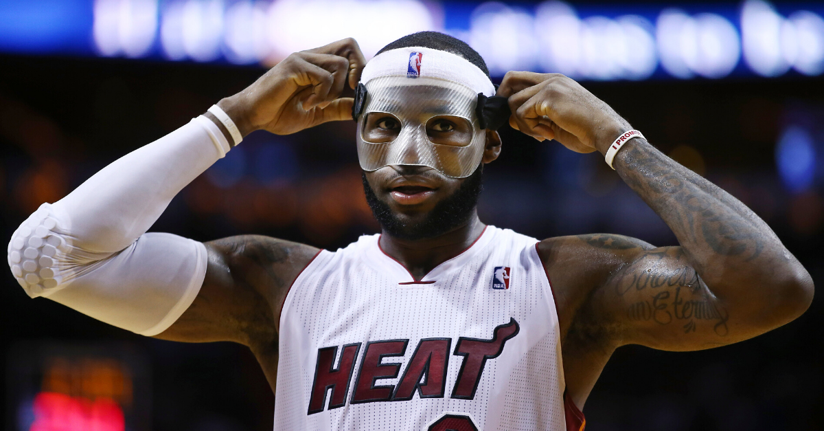 NBA Buzz - 7 years ago today, LeBron James wore the black mask after  breaking his nose & dropped 31 PTS on 68 FG% in A WIN vs. New York! Masked  LeBron >>>