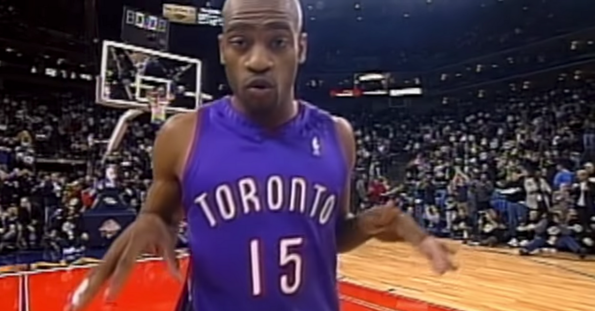 The 2000 Slam Dunk Contest Gave Birth of “Vinsanity”