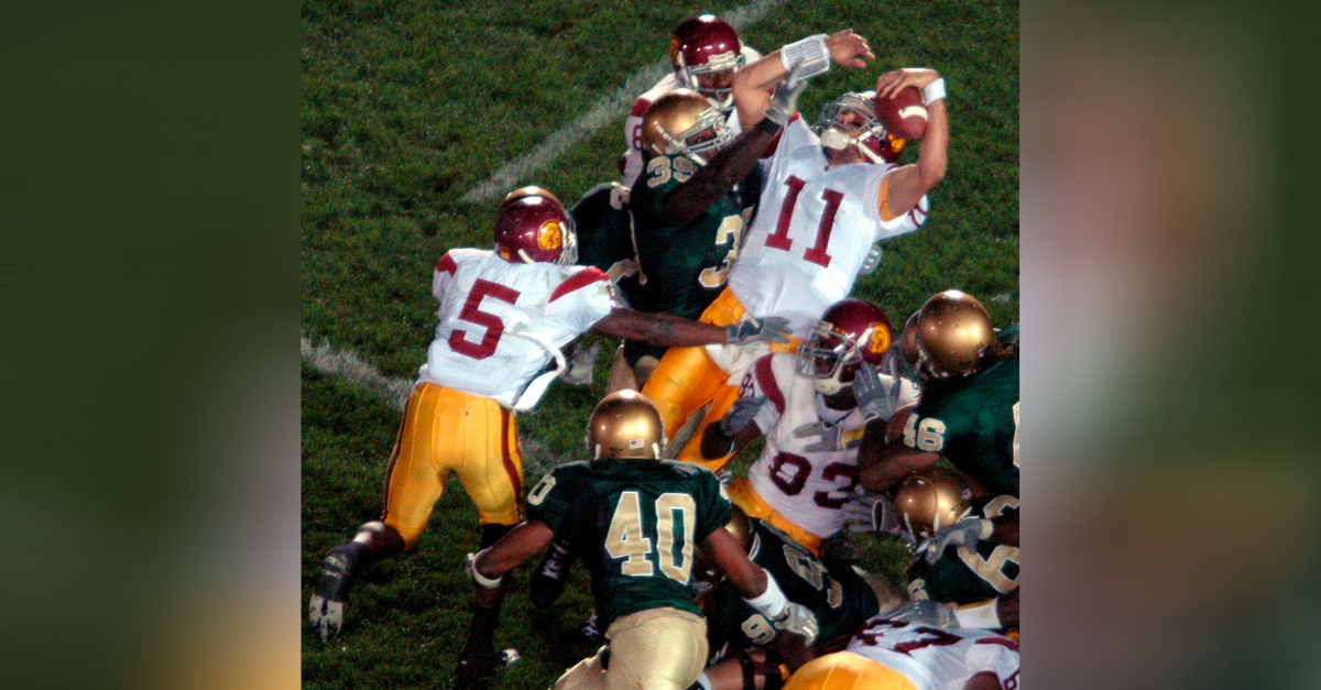 Bush Push: The Iconic Ending to 2005 USC-Notre Dame Thriller [VIDEO] |  Fanbuzz