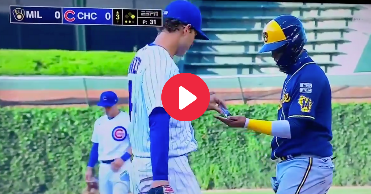 Anthony Rizzo Squirts Hand Sanitizer on Opponent After Base Hit