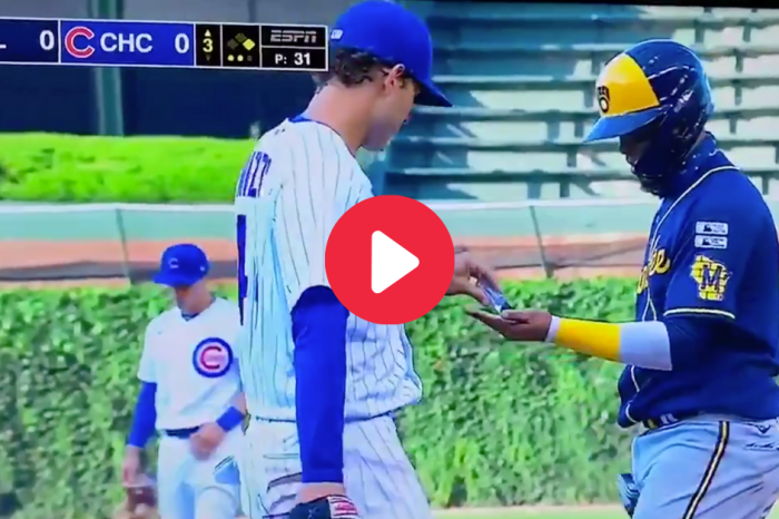 Anthony Rizzo Squirts Hand Sanitizer on Opponent After Base Hit