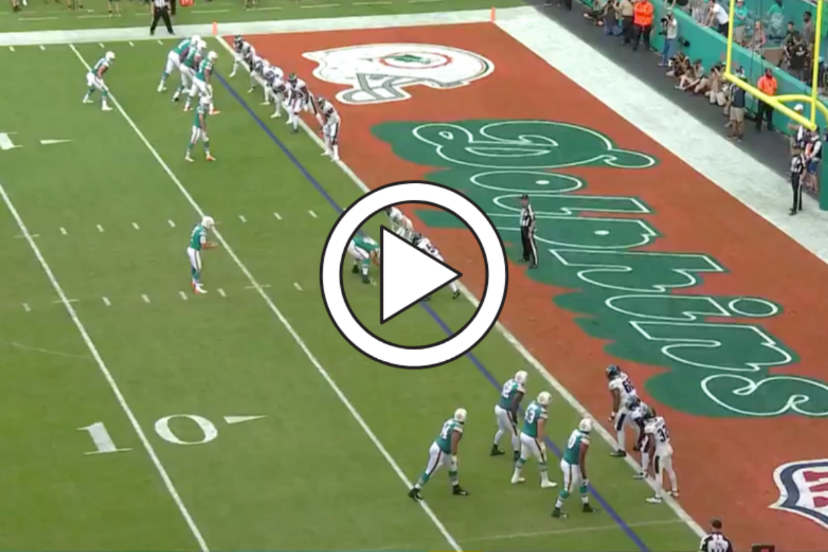 Dolphins Pull Off Incredible Punter-Kicker Trick Play TD - FanBuzz