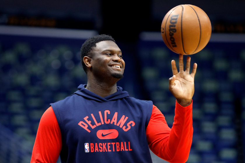 Zion Williamson warming up before a game agains the Los Angeles Lakers in March 2022.