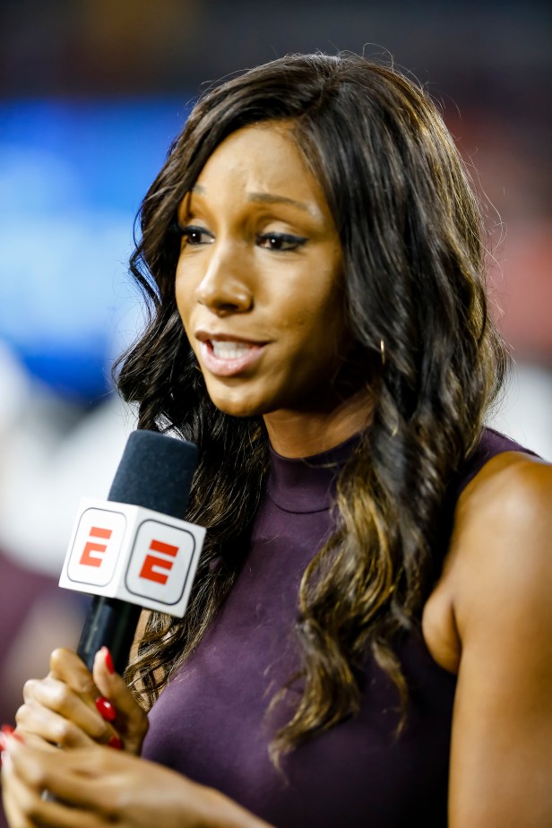 Maria Taylor Reports During Auburn-Oregon Game