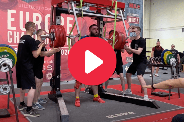Powerlifter Breaks Both Knees Squatting Almost 900 Pounds