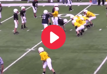 Sneaky Middle School QB Walks Right Past Everyone for Easy TD