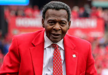 Lou Brock, Hall of Fame Outfielder, Dead at 81