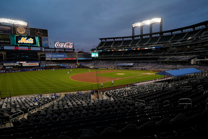Billionaire Steve Cohen Agrees to Buy New York Mets
