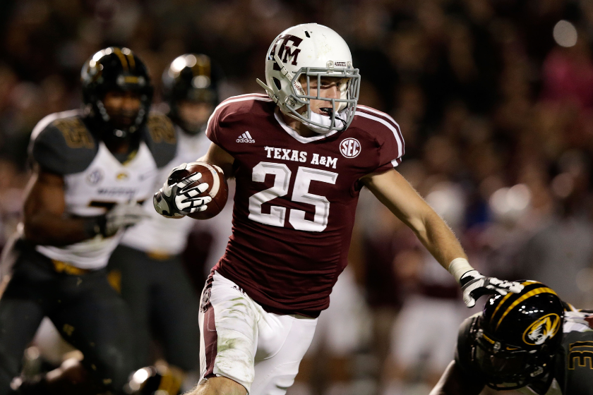 Ryan Swope #25 of Texas A&M Aggies runs with the ball during the game against the Missouri Tigers at Kyle Field