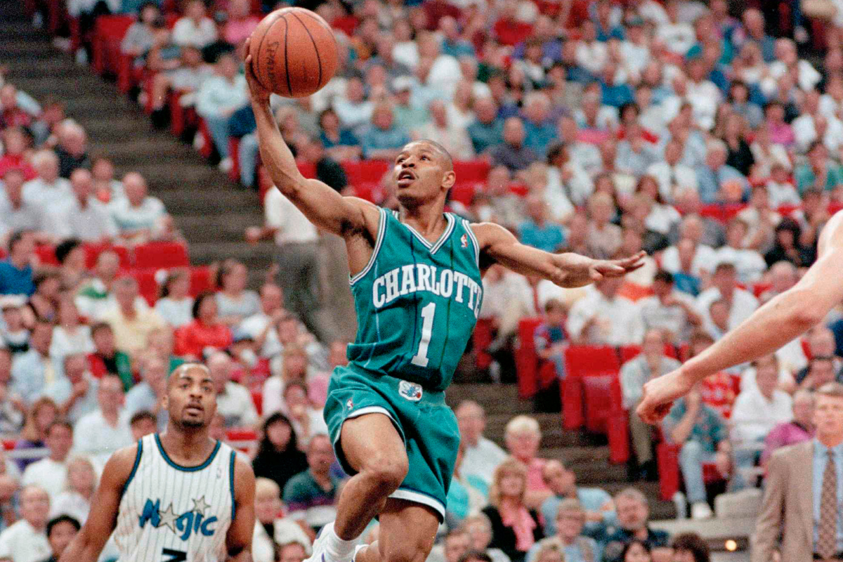Muggsy Bouges Dunk: Did He Ever Throw 