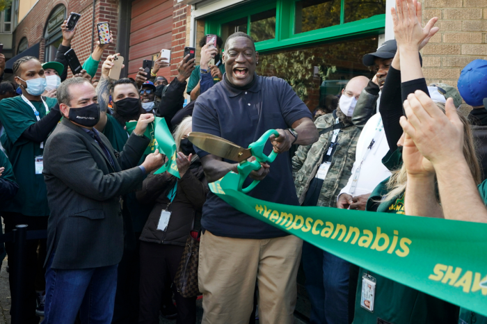 Shawn Kemp Opened His Own Cannabis Shop to Inspire People