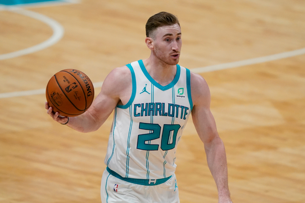 AP Source: Gordon Hayward Headed to the Hornets