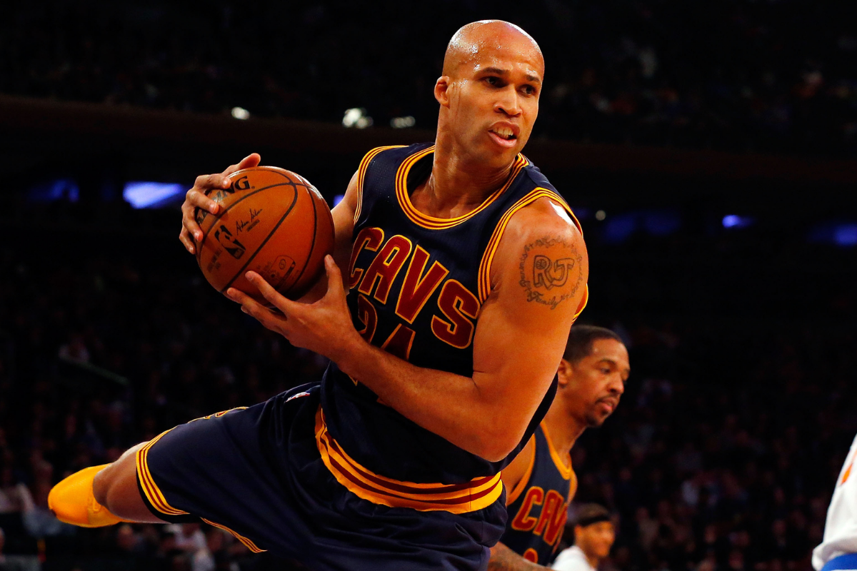 Richard Jefferson holds possesion for the Cleveland Cavaliers.