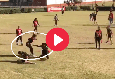 Female Wide Receiver Drops 3 Defenders for Walk-In TD