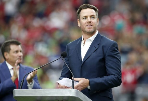 Carson Palmer speaks at the Arizona Cardinals Ring of Honor induction ceremony in 2019.
