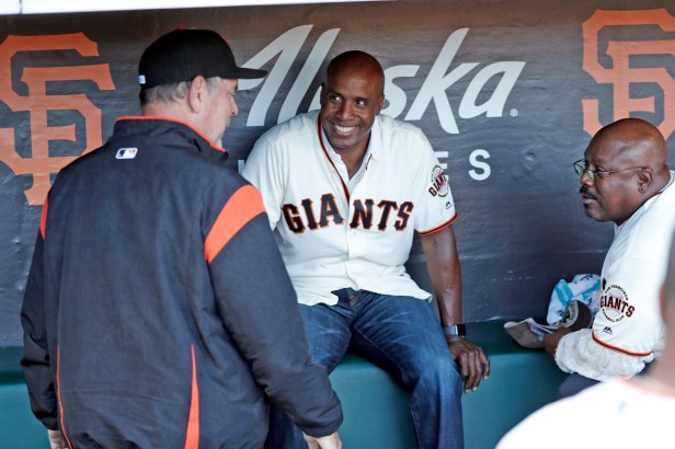 Barry Bonds Chats With Bruce Bochy