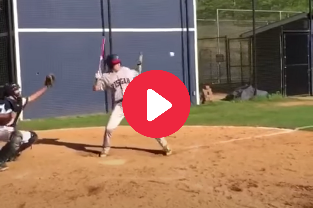 WATCH: Mets player goes viral with one-handed bat catch